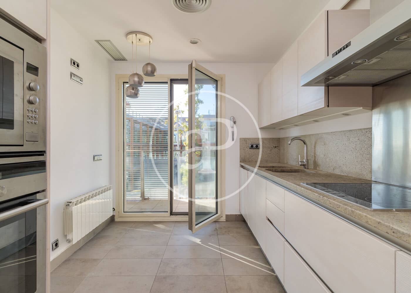 Ático de 3 habitaciones en Barcelona ciudad en venta con piscina - 1.800.000 € (Ref: 9738544)