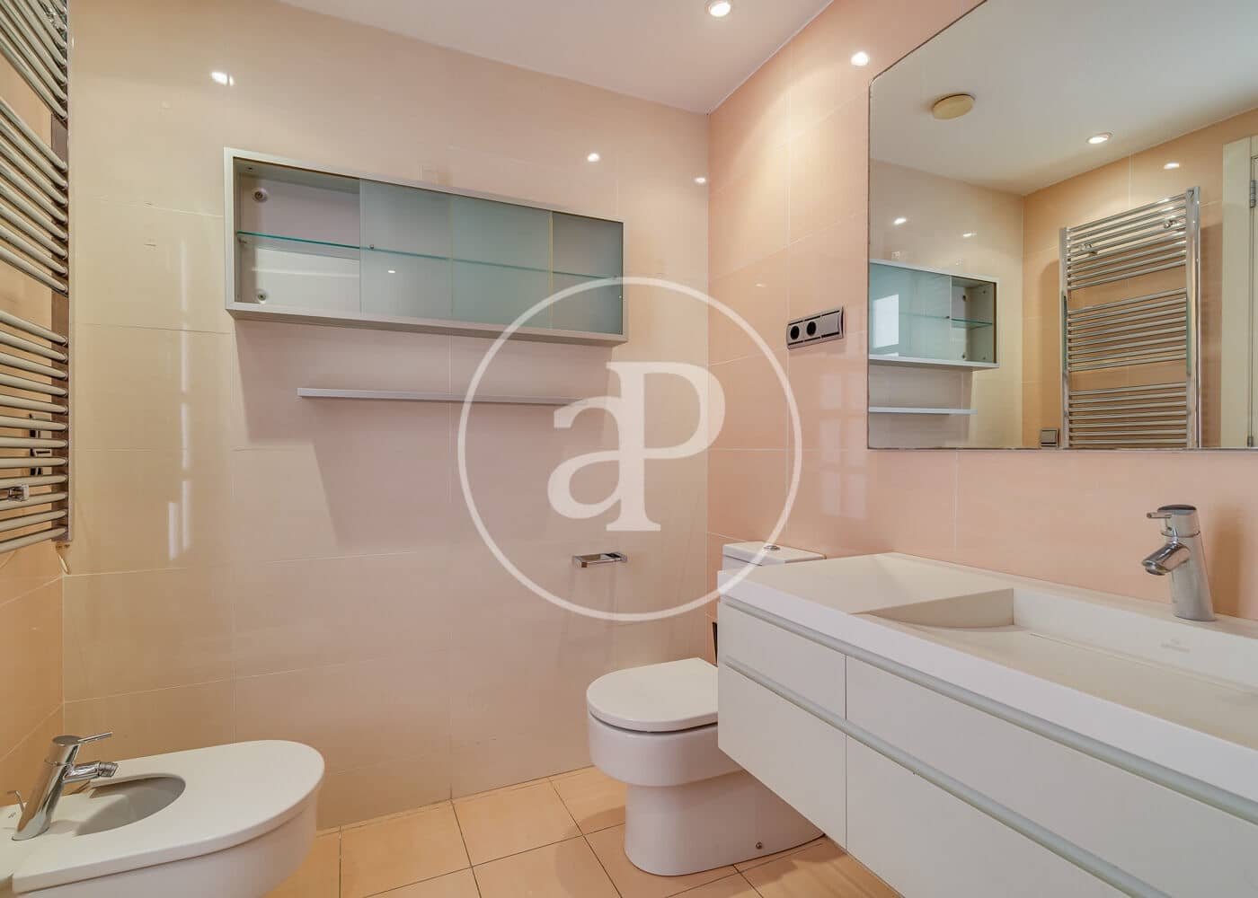 Ático de 3 habitaciones en Barcelona ciudad en venta con piscina - 1.800.000 € (Ref: 9738544)