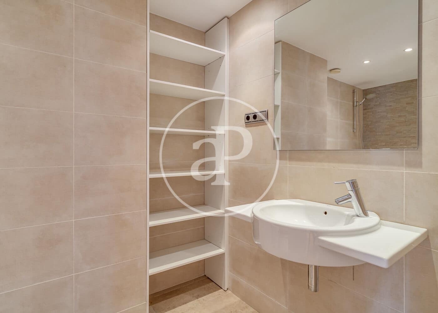 Ático de 3 habitaciones en Barcelona ciudad en venta con piscina - 1.800.000 € (Ref: 9738544)