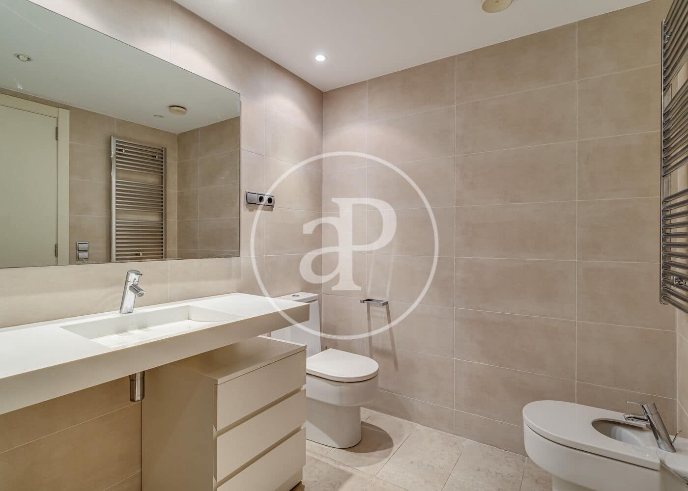 Ático de 3 habitaciones en Barcelona ciudad en venta con piscina - 1.800.000 € (Ref: 9738544)