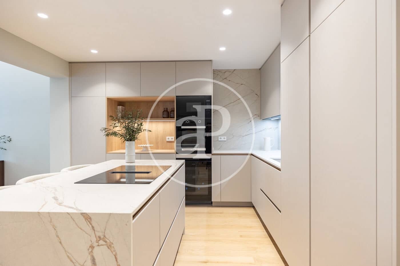 5 bedroom Apartment for sale in Barcelona city - € 2,150,000 (Ref: 9738545)