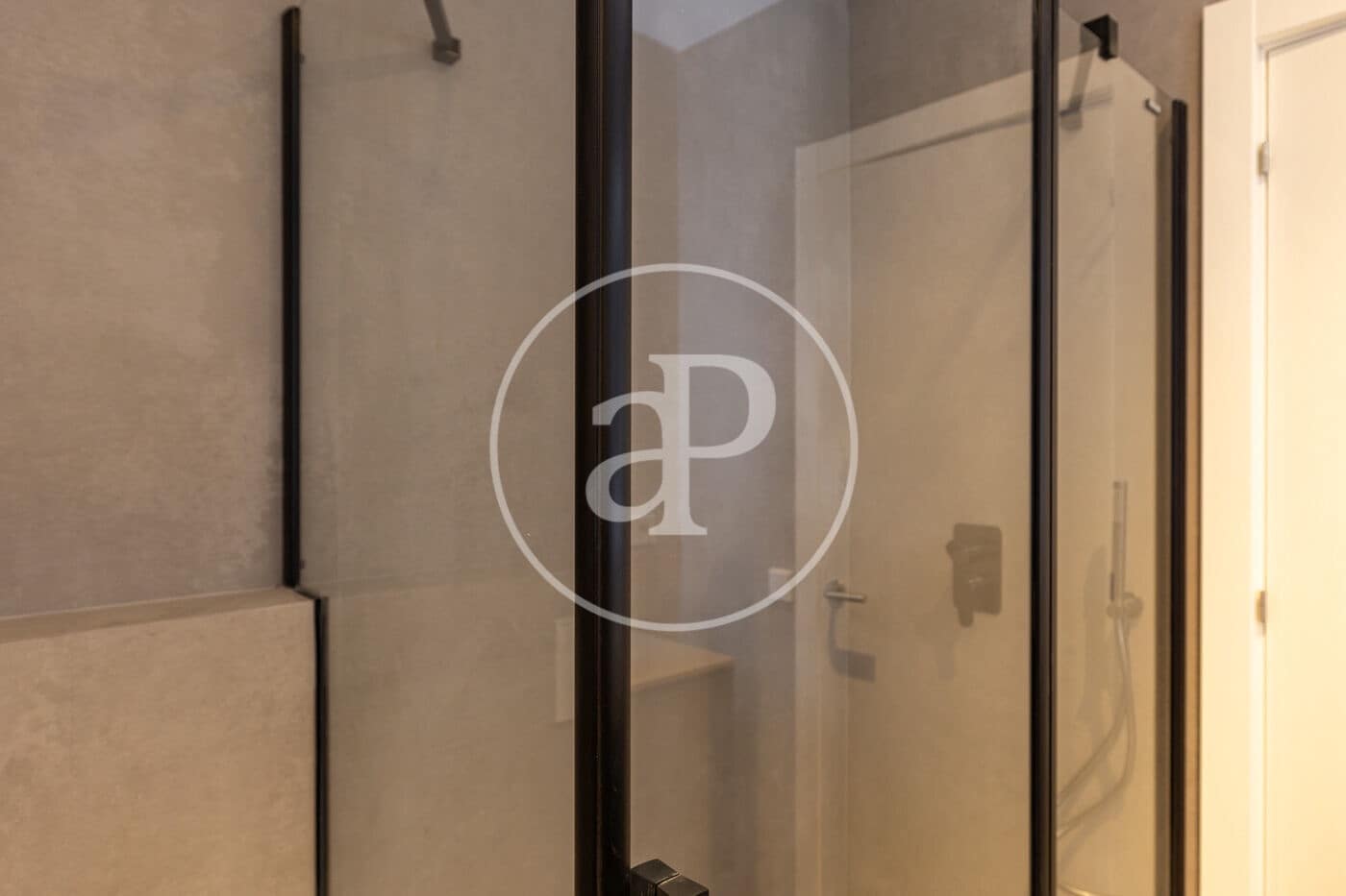 5 bedroom Apartment for sale in Barcelona city - € 2,150,000 (Ref: 9738545)