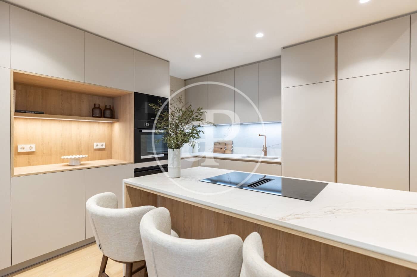 5 bedroom Apartment for sale in Barcelona city - € 2,150,000 (Ref: 9738545)