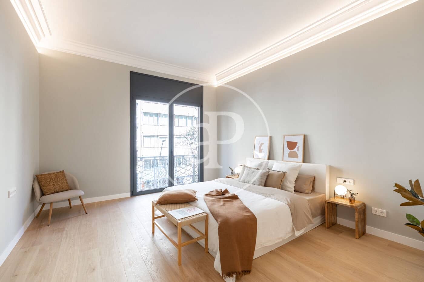 5 bedroom Apartment for sale in Barcelona city - € 2,150,000 (Ref: 9738545)