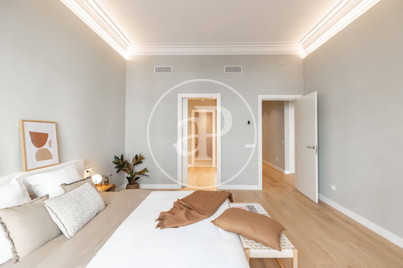 5 bedroom Apartment for sale in Barcelona city - € 2,150,000 (Ref: 9738545)