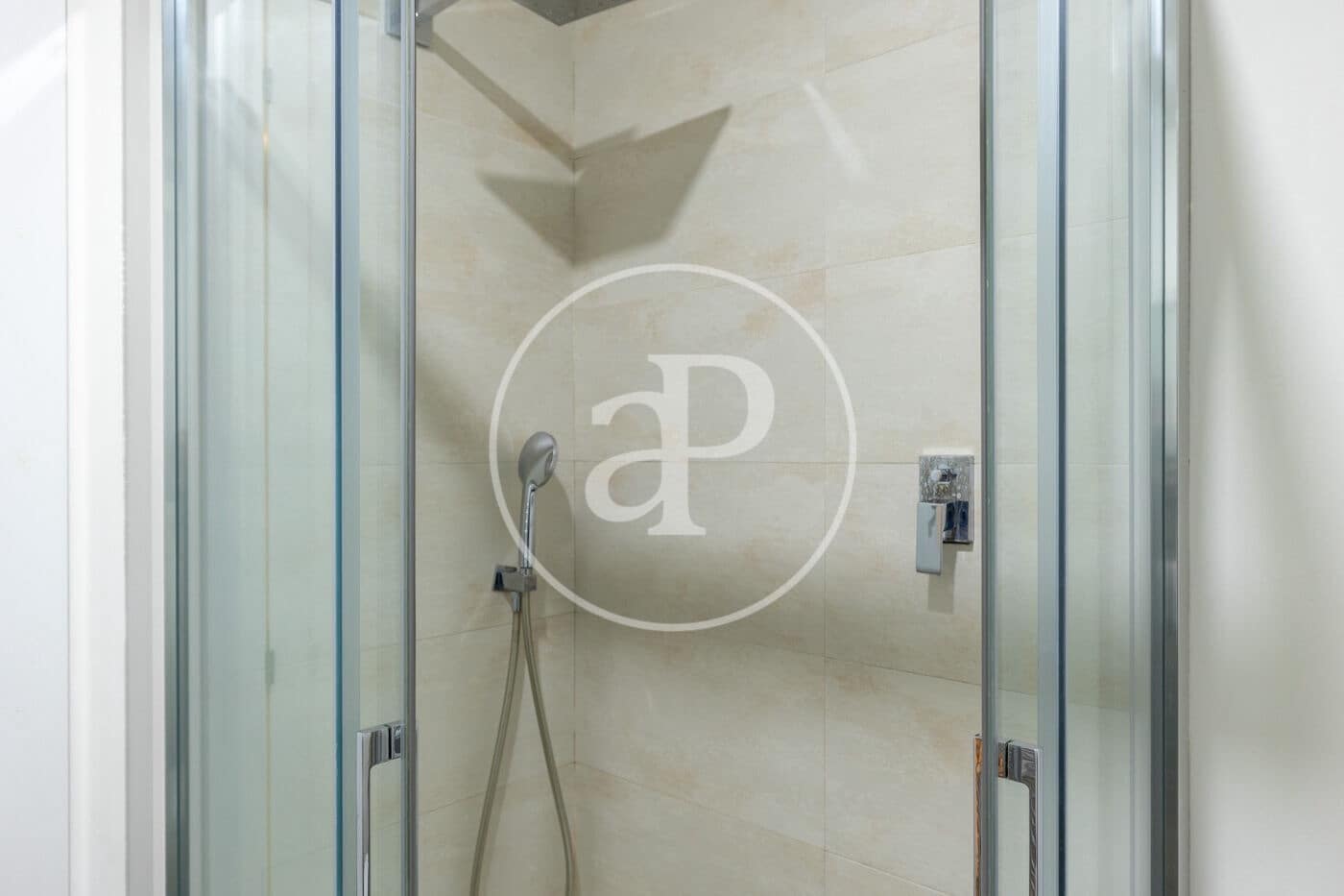 Apartamento de 3 habitaciones en Barcelona ciudad en venta - 1.250.000 € (Ref: 9738546)