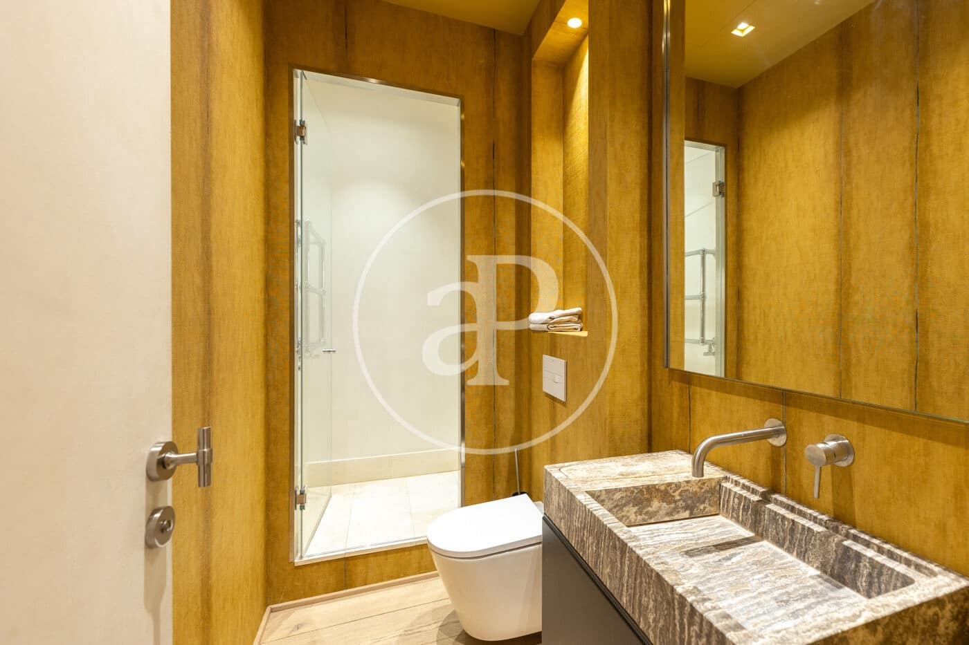 3 bedroom Apartment for sale in Barcelona city - € 1,500,000 (Ref: 9738547)