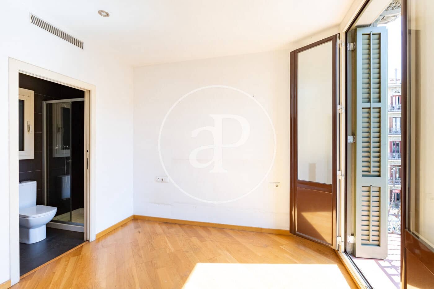 2 soveværelse Lejlighed til salg i Barcelona by - € 640.000 (Ref: 9738548)