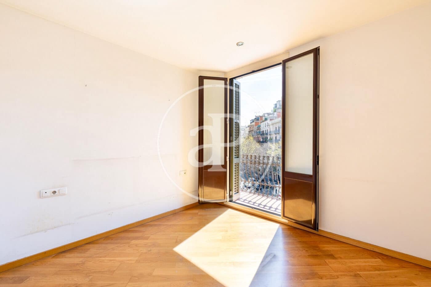 2 soveværelse Lejlighed til salg i Barcelona by - € 640.000 (Ref: 9738548)