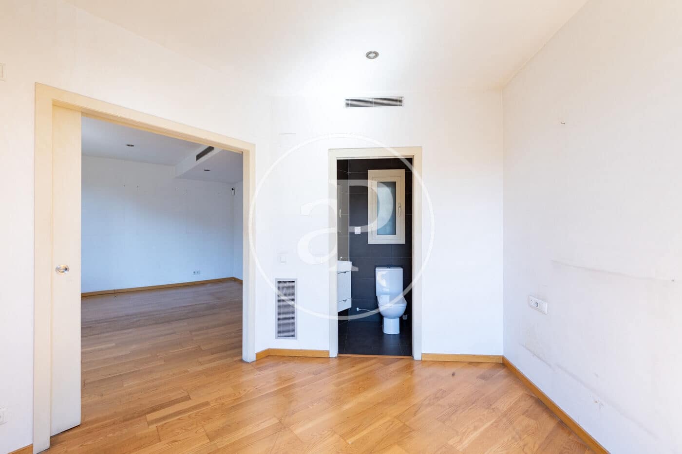 2 soveværelse Lejlighed til salg i Barcelona by - € 640.000 (Ref: 9738548)