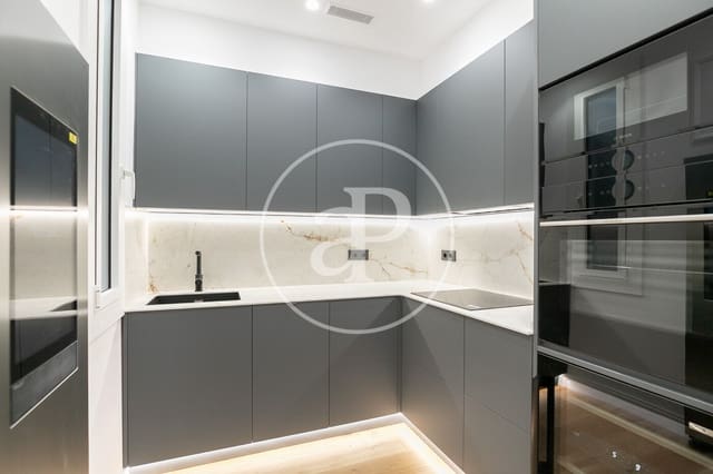 Apartamento de 3 habitaciones en La Sagrada Família, Barcelona ciudad en venta - 1.290.000 € (Ref: 9741724)