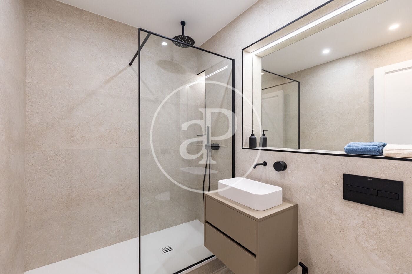 3 soveværelse Lejlighed til salg i Barcelona by - € 1.250.000 (Ref: 9741724)