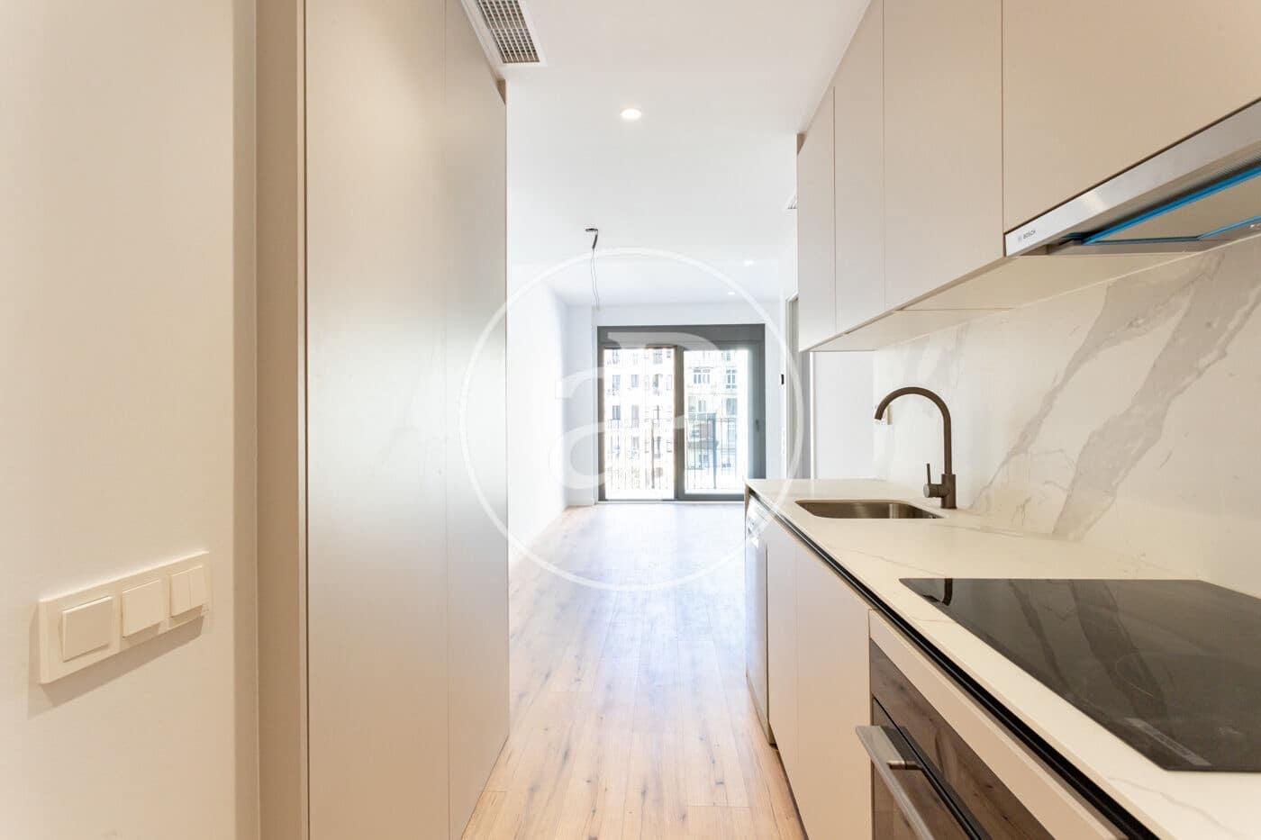 Apartamento de 2 habitaciones en Barcelona ciudad en alquiler - 2.200 € (Ref: 9741725)