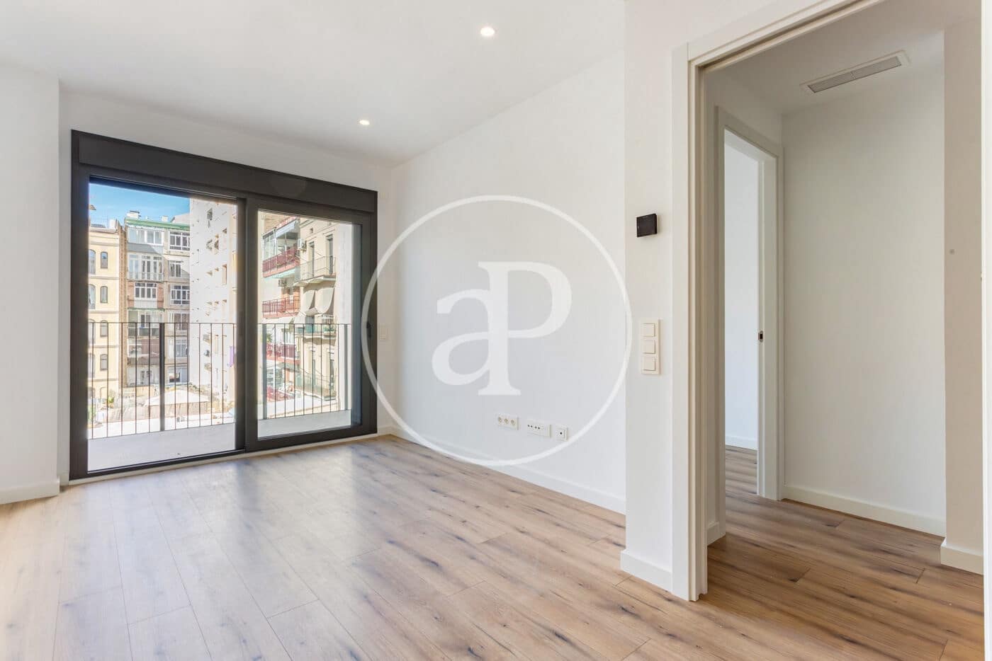 Apartamento de 2 habitaciones en Barcelona ciudad en alquiler - 2.200 € (Ref: 9741725)