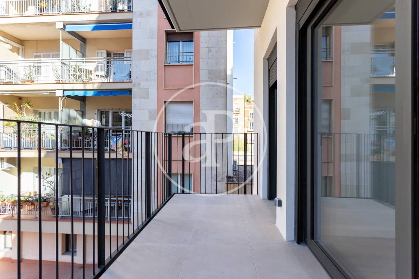 Apartamento de 2 habitaciones en Barcelona ciudad en alquiler - 2.200 € (Ref: 9741725)