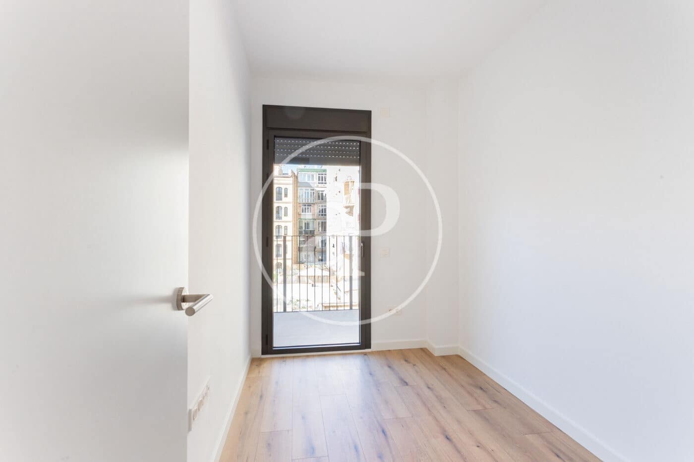 Apartamento de 2 habitaciones en Barcelona ciudad en alquiler - 2.200 € (Ref: 9741725)