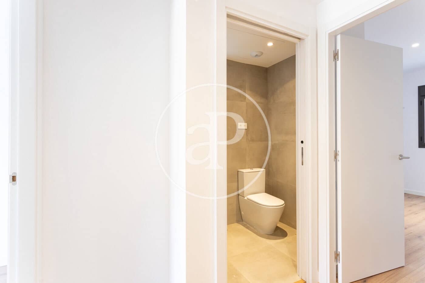 Apartamento de 2 habitaciones en Barcelona ciudad en alquiler - 2.200 € (Ref: 9741725)