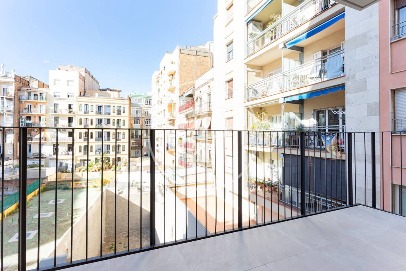 Apartamento de 2 habitaciones en Barcelona ciudad en alquiler - 2.200 € (Ref: 9741725)