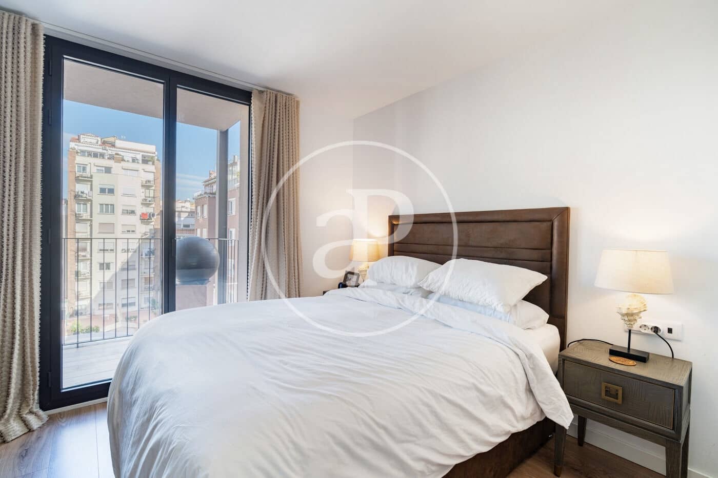 3 bedroom Apartment for rent in Barcelona city - € 4,900 (Ref: 9741726)