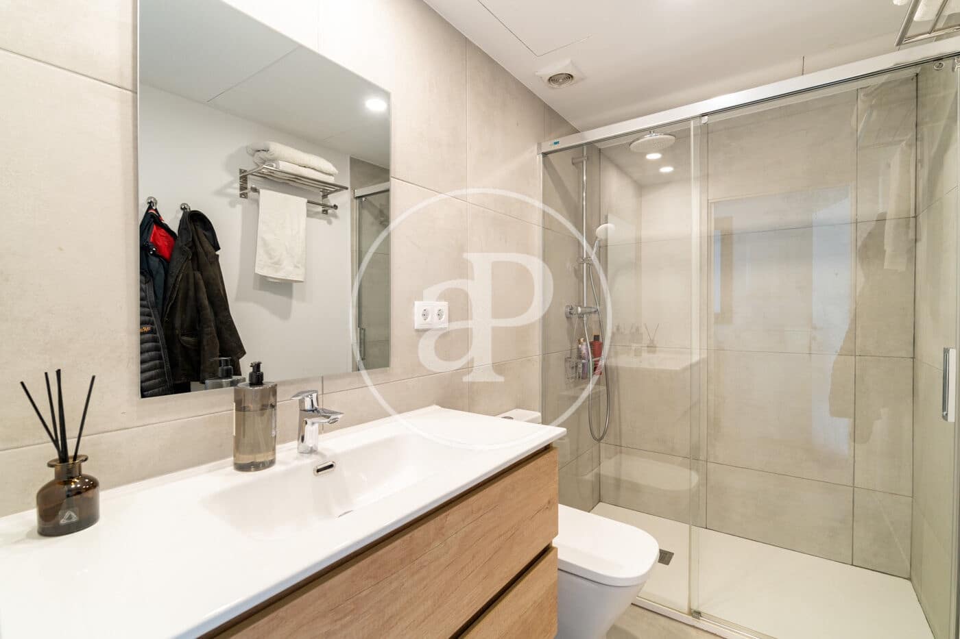 3 bedroom Apartment for rent in Barcelona city - € 4,900 (Ref: 9741726)