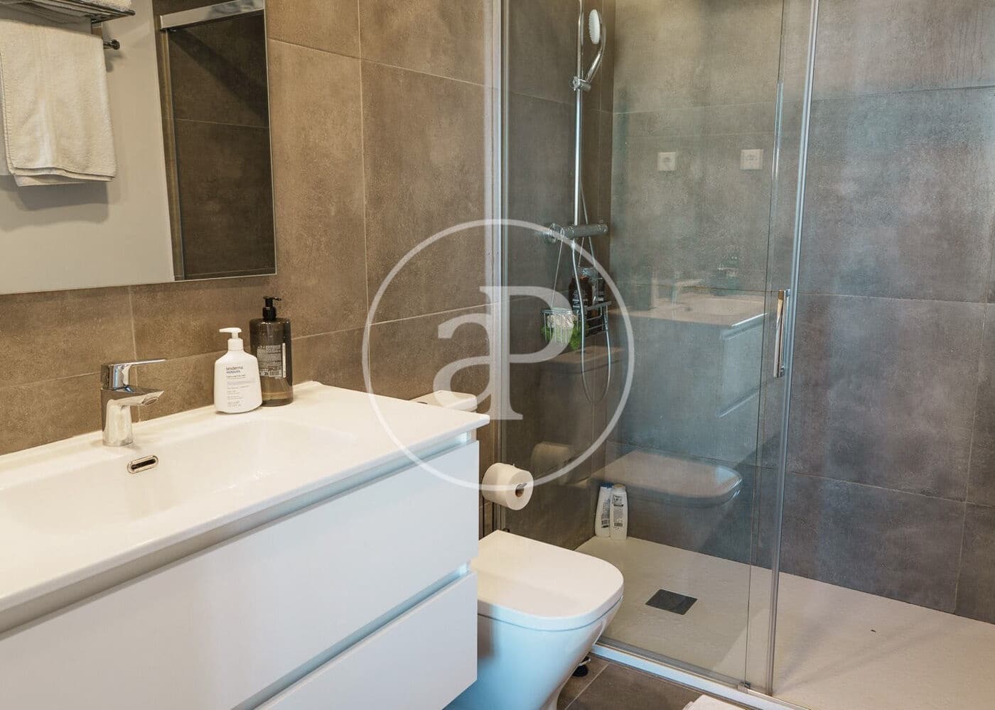 3 quarto Penthouse para arrendar em Barcelona cidade - 3 850 € (Ref: 9741726)
