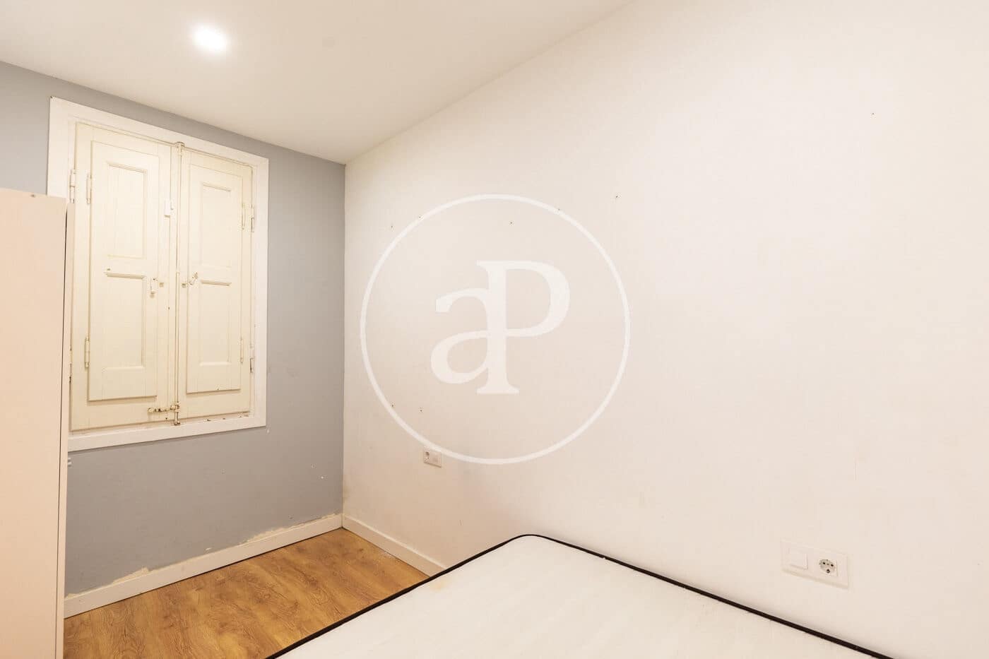 Apartamento de 2 habitaciones en Barcelona ciudad en venta - 350.000 € (Ref: 9741729)