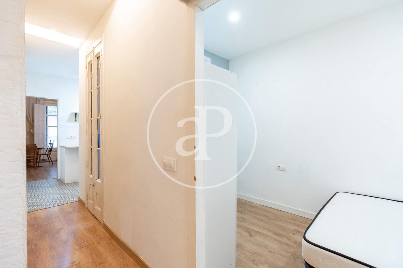 Apartamento de 2 habitaciones en Barcelona ciudad en venta - 350.000 € (Ref: 9741729)