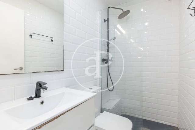 Apartamento de 2 habitaciones en La Barceloneta, Barcelona ciudad en venta - 350.000 € (Ref: 9741729)