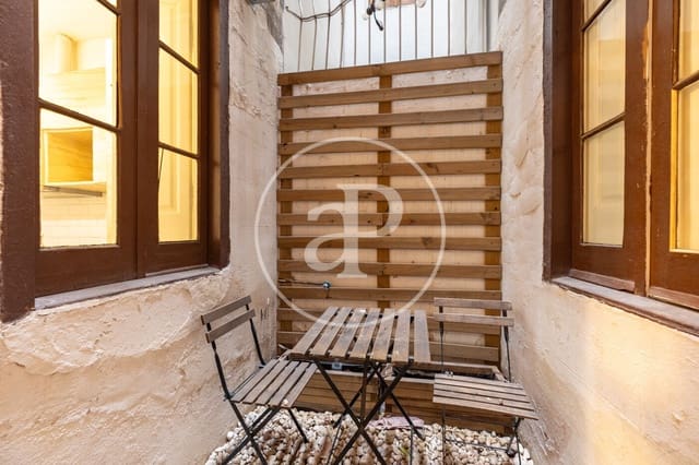 Apartamento de 2 habitaciones en La Barceloneta, Barcelona ciudad en venta - 350.000 € (Ref: 9741729)