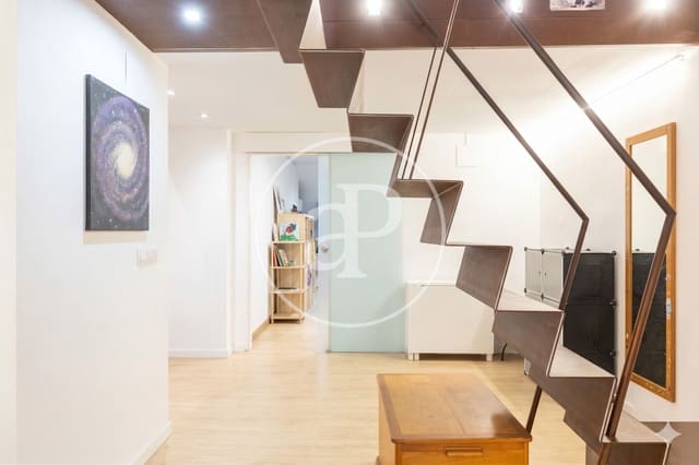 3 soveværelse Villa til salg i El Poblenou, Barcelona by - € 700.000 (Ref: 9755653)