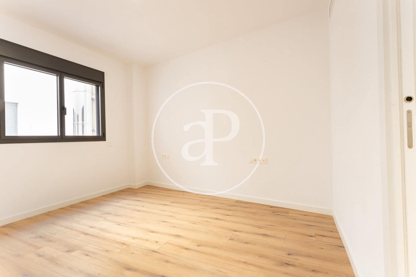 1 soveværelse Lejlighed til leje i Barcelona by - € 2.000 (Ref: 9758850)