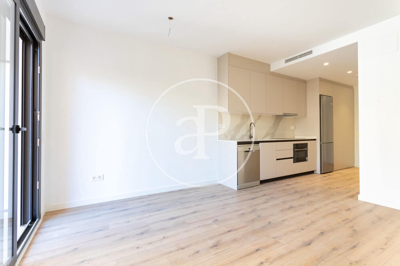 1 soveværelse Lejlighed til leje i Barcelona by - € 2.000 (Ref: 9758850)