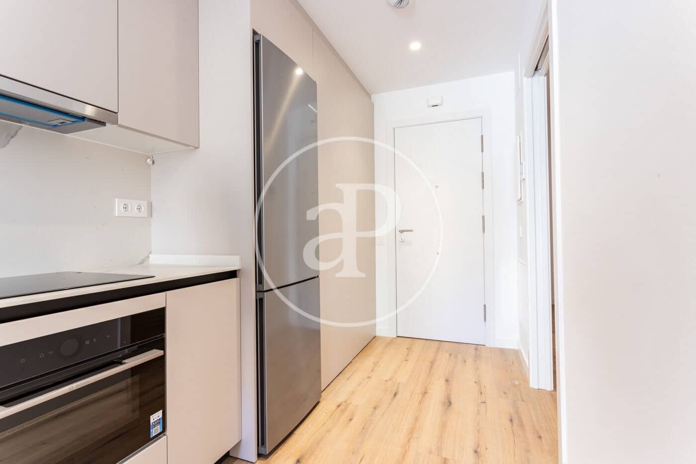 1 soveværelse Lejlighed til leje i Barcelona by - € 2.000 (Ref: 9758850)