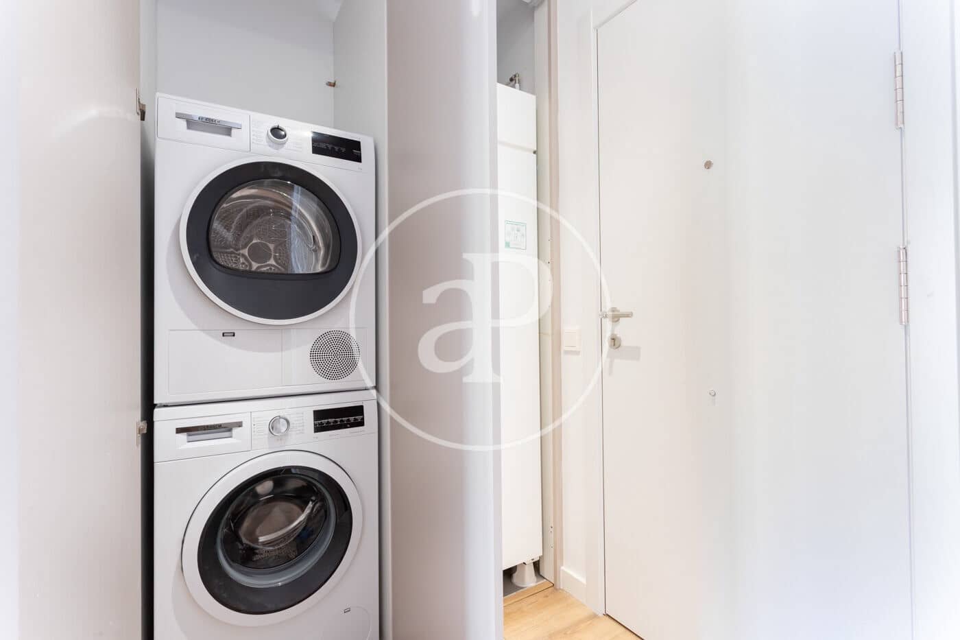 1 soveværelse Lejlighed til leje i Barcelona by - € 2.000 (Ref: 9758850)