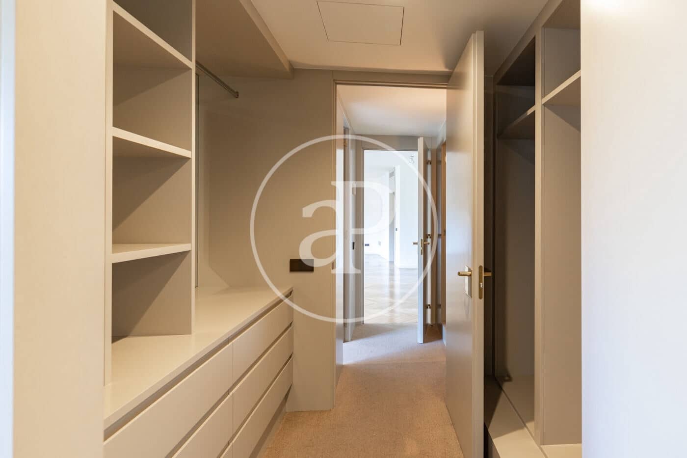 4 sovrum Lägenhet att hyra i Barcelona stad - 3 459 € (Ref: 9758851)