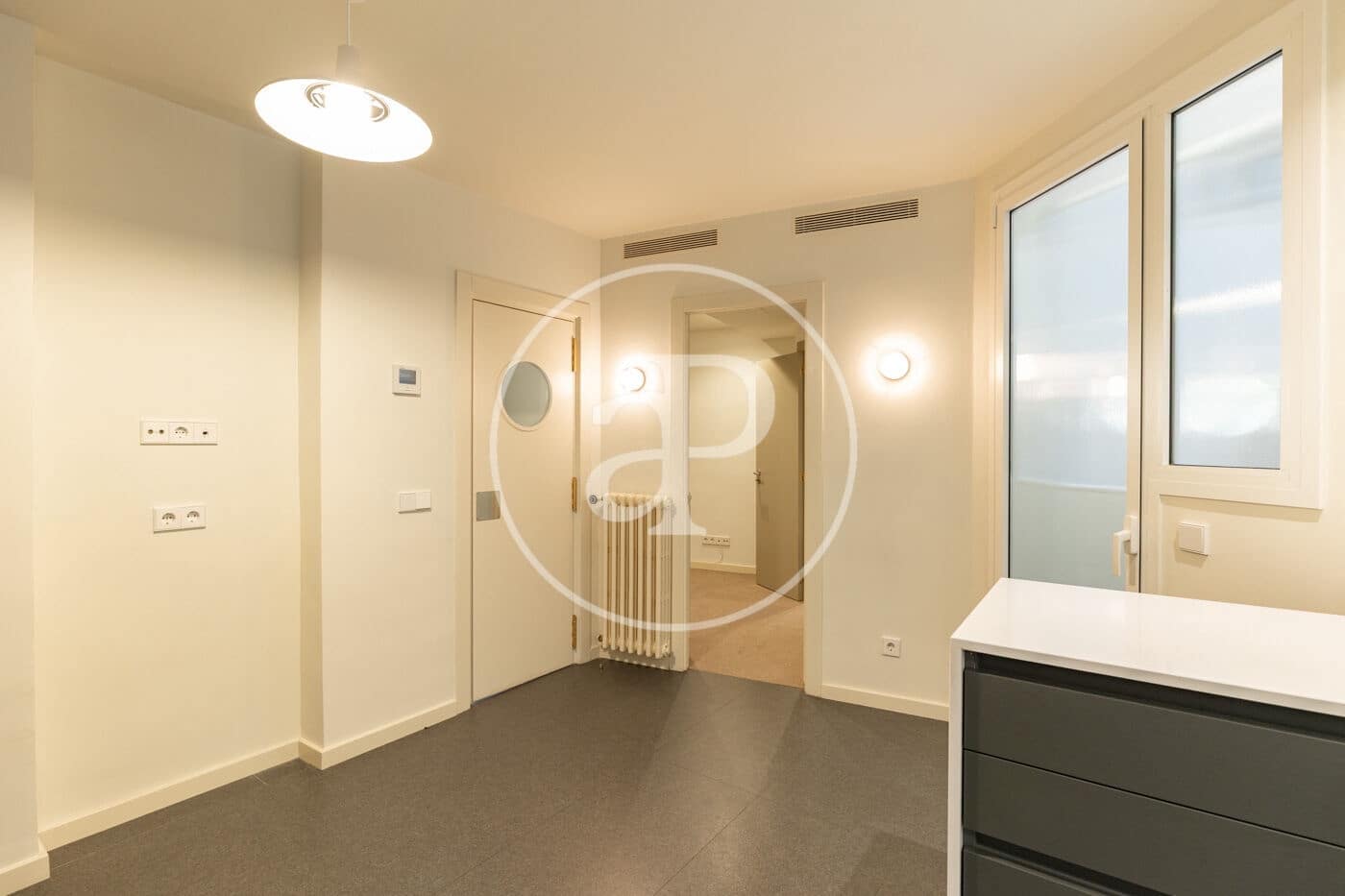 4 sovrum Lägenhet att hyra i Barcelona stad - 3 459 € (Ref: 9758851)