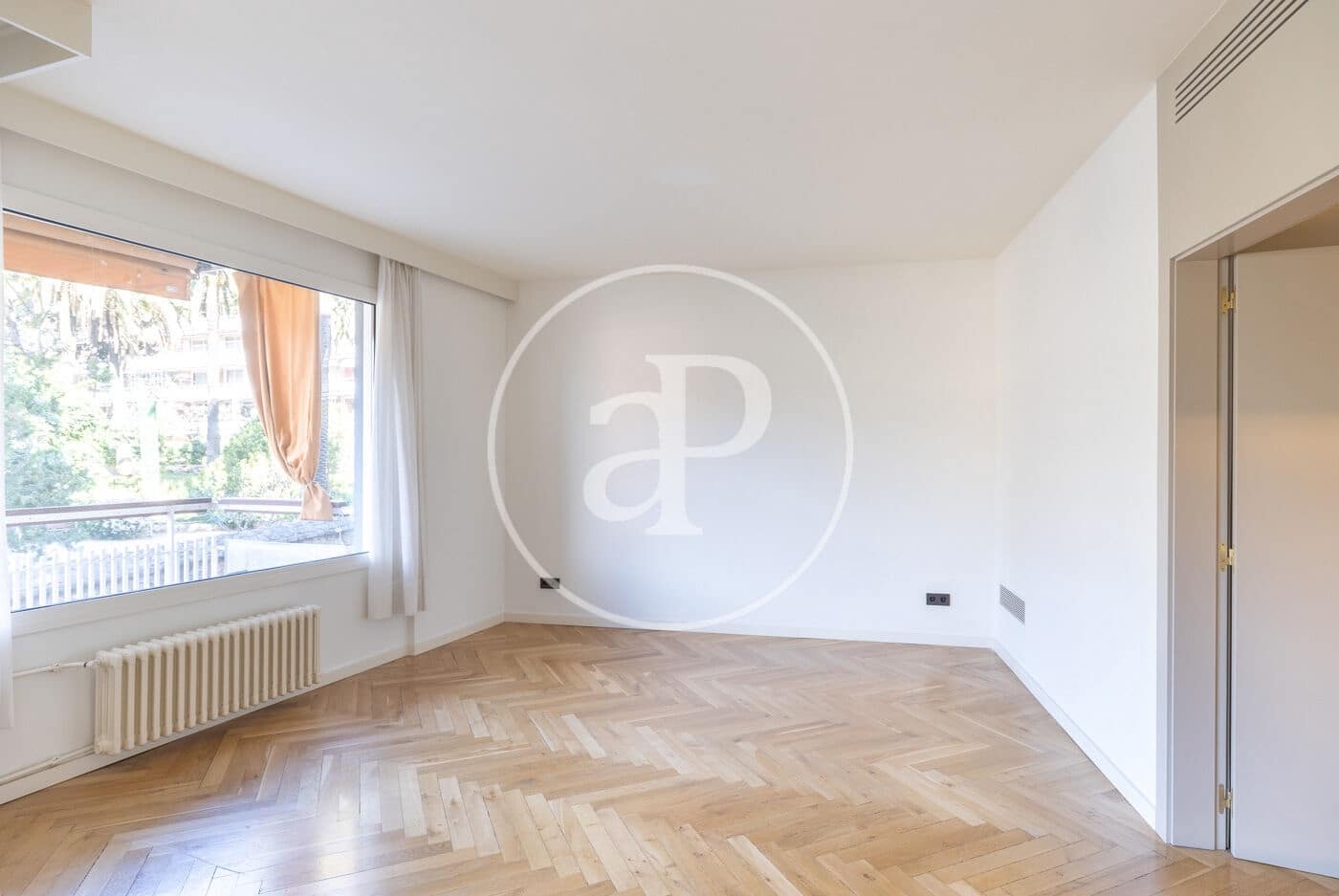 4 sovrum Lägenhet att hyra i Barcelona stad - 3 459 € (Ref: 9758851)