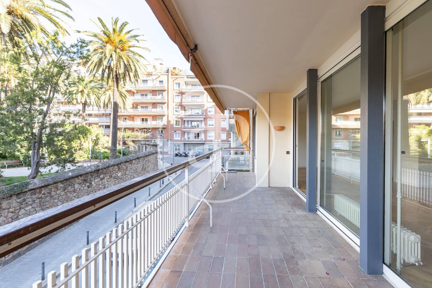 4 sovrum Lägenhet att hyra i Barcelona stad - 3 459 € (Ref: 9758851)