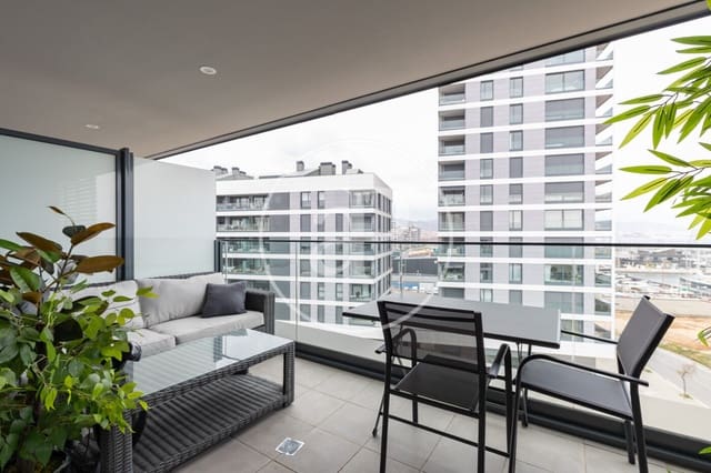 3 soveværelse Lejlighed til leje i Badalona med swimmingpool - € 3.770 (Ref: 9761968)