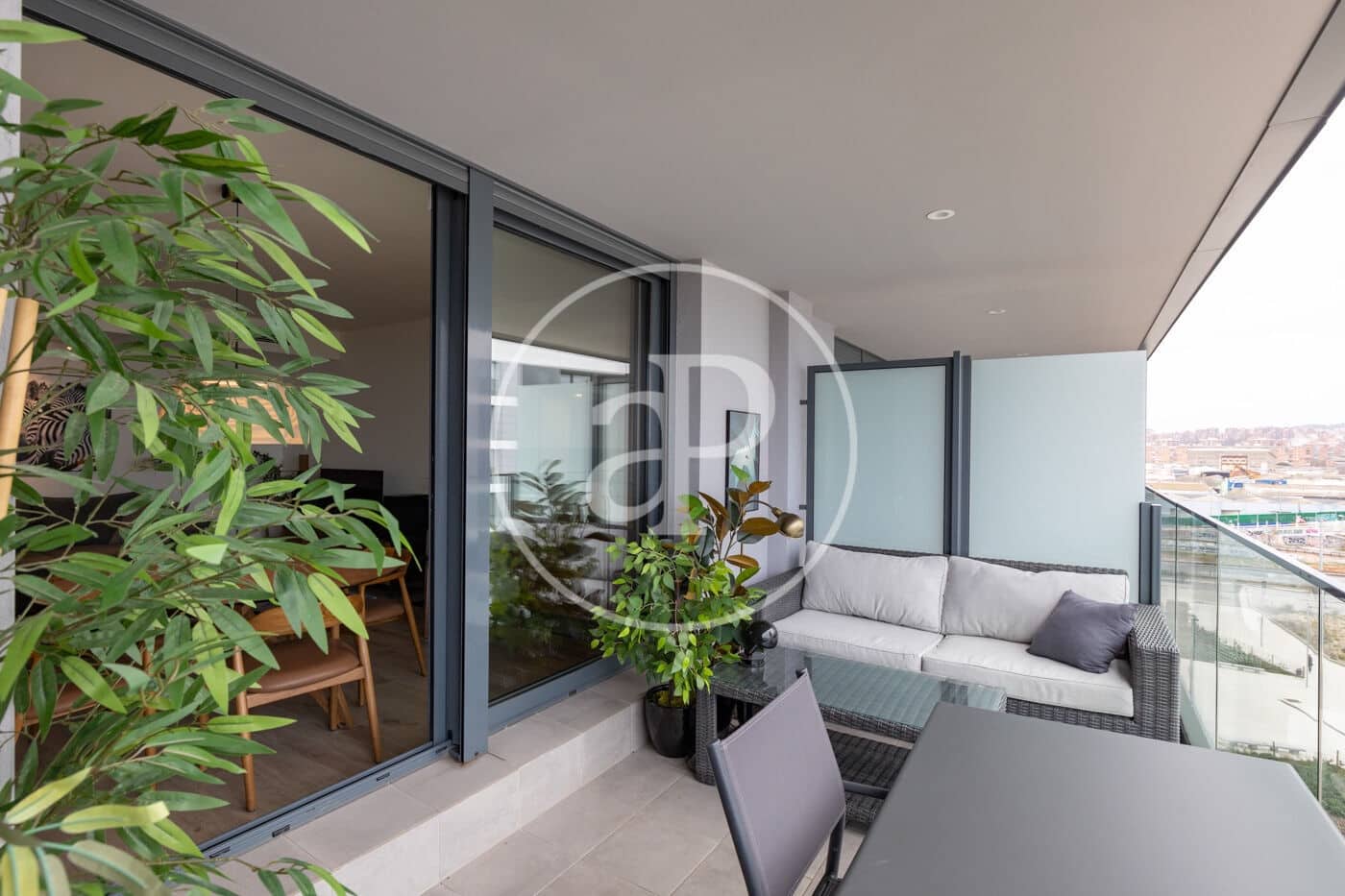 3 soveværelse Lejlighed til leje i Badalona med swimmingpool - € 3.770 (Ref: 9761968)