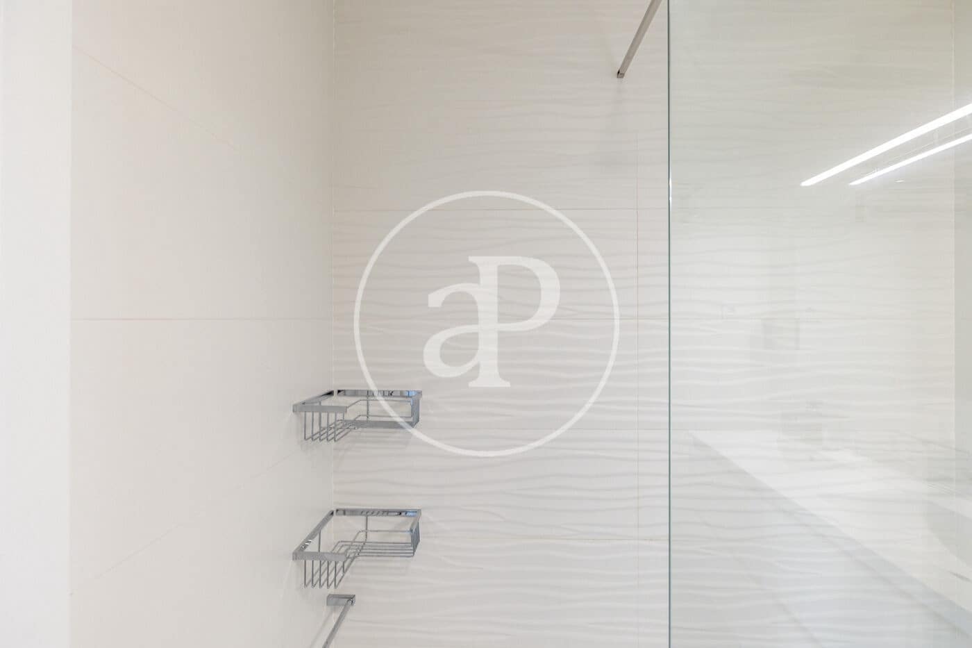 3 soveværelse Lejlighed til leje i Badalona med swimmingpool - € 3.770 (Ref: 9761968)