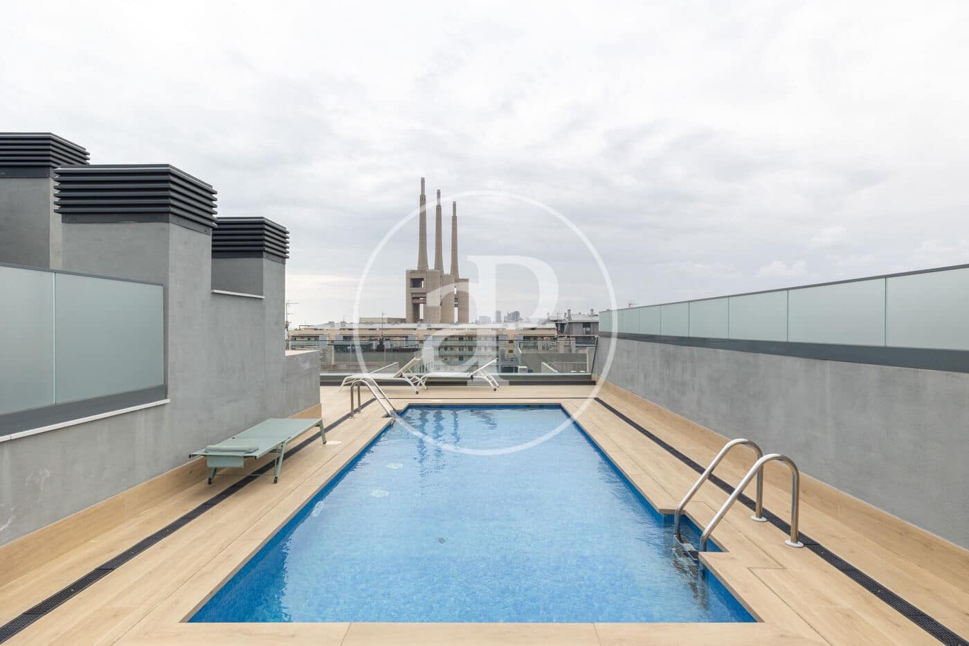 3 soveværelse Lejlighed til leje i Badalona med swimmingpool - € 3.770 (Ref: 9761968)