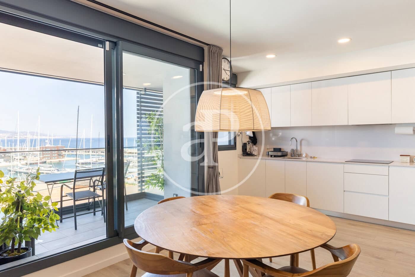 3 bedroom Penthouse for rent in Badalona with pool - € 2,890 (Ref: 9761968)
