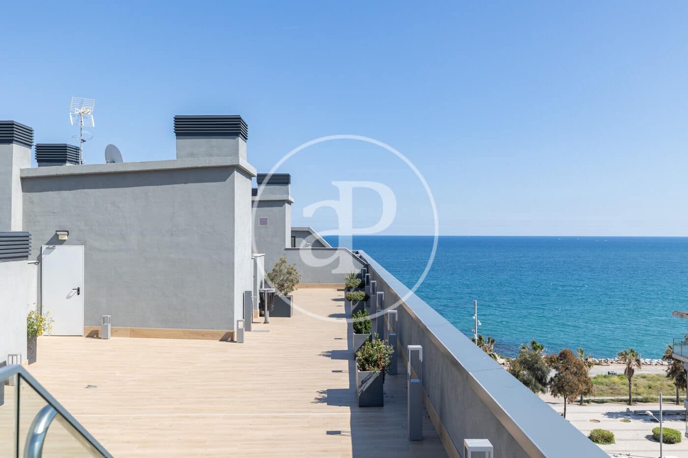 3 bedroom Penthouse for rent in Badalona with pool - € 2,890 (Ref: 9761968)