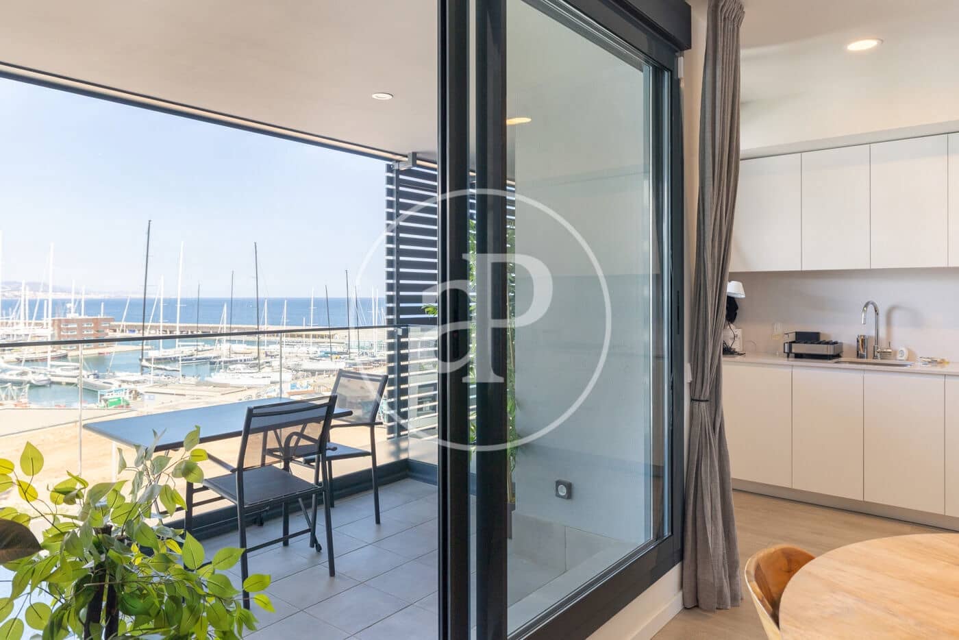 3 bedroom Penthouse for rent in Badalona with pool - € 2,890 (Ref: 9761968)