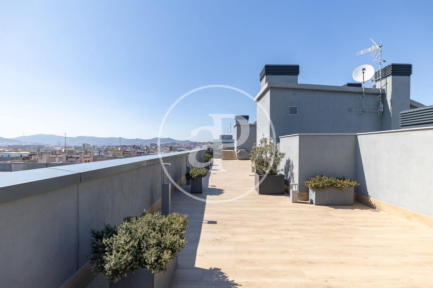 3 bedroom Penthouse for rent in Badalona with pool - € 2,890 (Ref: 9761968)