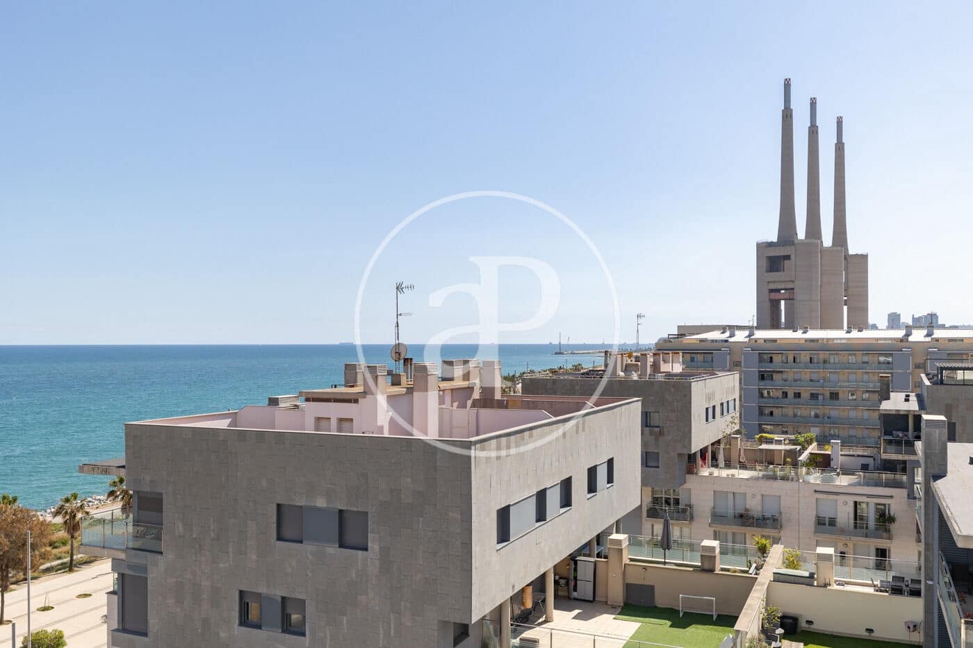 3 bedroom Penthouse for rent in Badalona with pool - € 2,890 (Ref: 9761968)