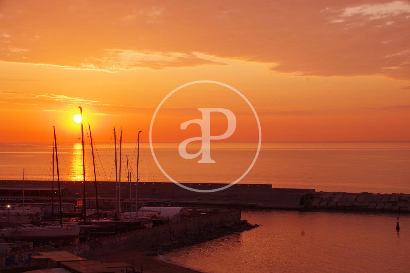 3 bedroom Penthouse for rent in Badalona with pool - € 2,890 (Ref: 9761968)