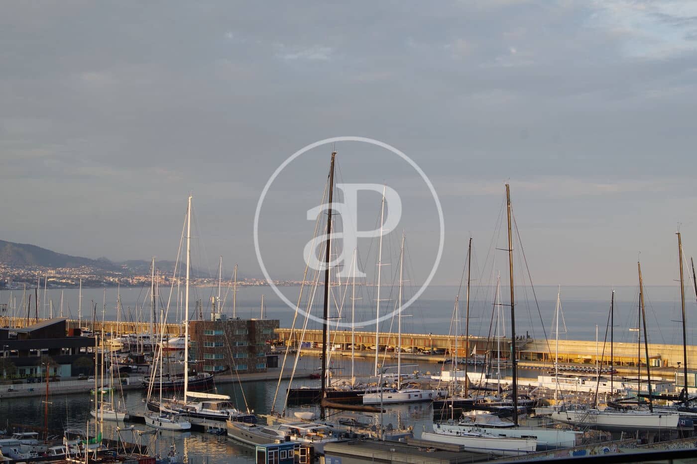3 bedroom Penthouse for rent in Badalona with pool - € 2,890 (Ref: 9761968)