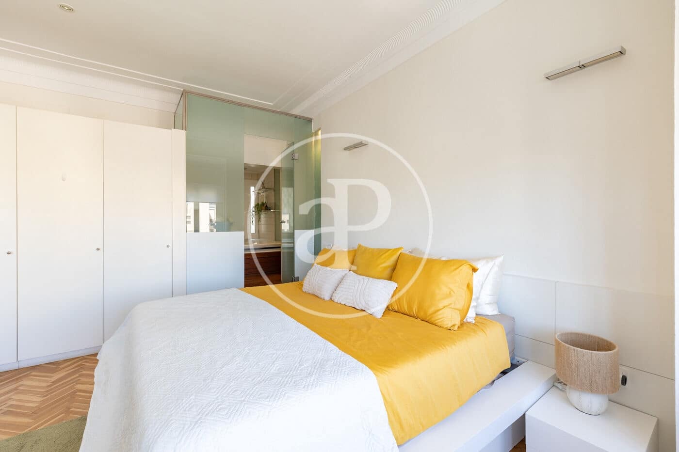 2 bedroom Apartment for rent in Barcelona city - € 5,300 (Ref: 9761969)